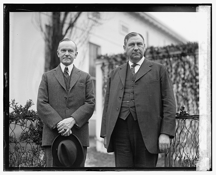 File:Coolidge & Harlan F. Stone LOC npcc.10888.jpg