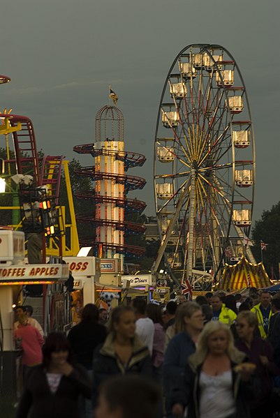 File:Crowd at the Hoppings 2006.jpg