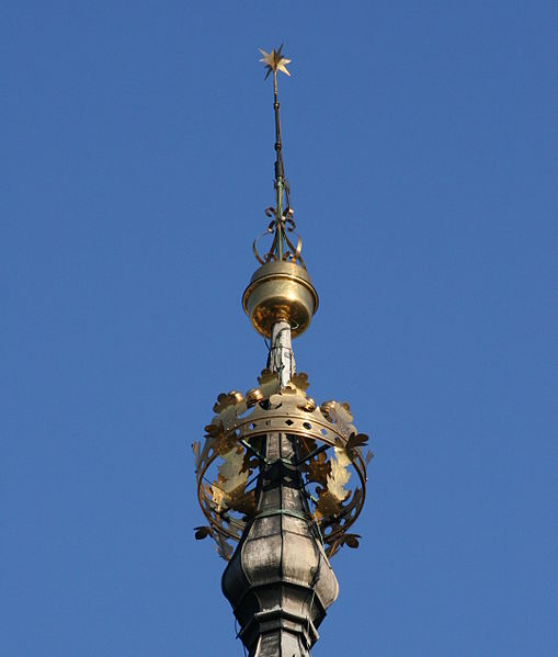 File:Crown on top of Town Hall Tower in Krakow.jpg