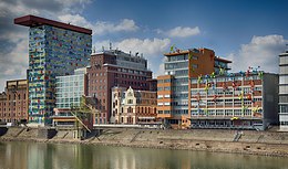 Düsseldorf: Geschiedenis, Geografie, Politiek