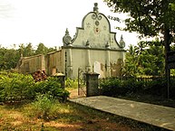 The chapel at Udayagiri Fort, Kanyakumari. Eustachius de Lannoy's tomb is located in the chapel cemetery. De lannoy Tomb.JPG