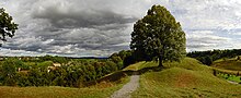 Panoramaaufnahme des Kirchbergs bei Reusten