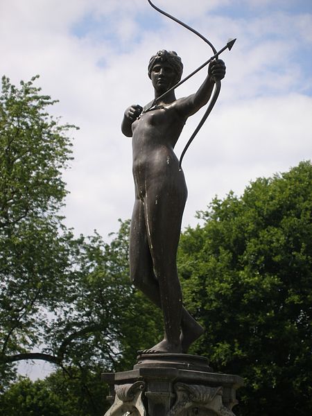 File:Diana Fountain, Hyde Park, London.jpg