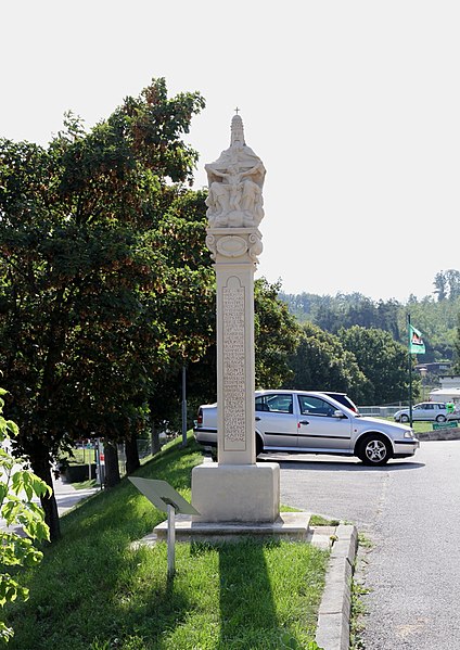 File:Donnerskirchen - Dreifaltigkeitssäule, Badstrasse.JPG