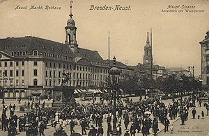 Dresden Neustädter Markt: Namensentwicklung, Anlage und Geschichte, Statuen, Brunnen und Kunstwerke