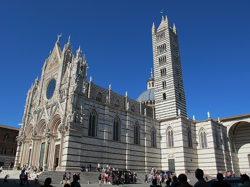 800px-Duomo_di_siena%2C_esterno_01.JPG