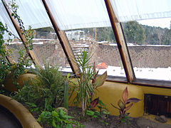 Earthship NM: ssä. Jpg