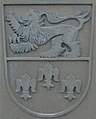 Das Wappen auf einem Brückengeländer