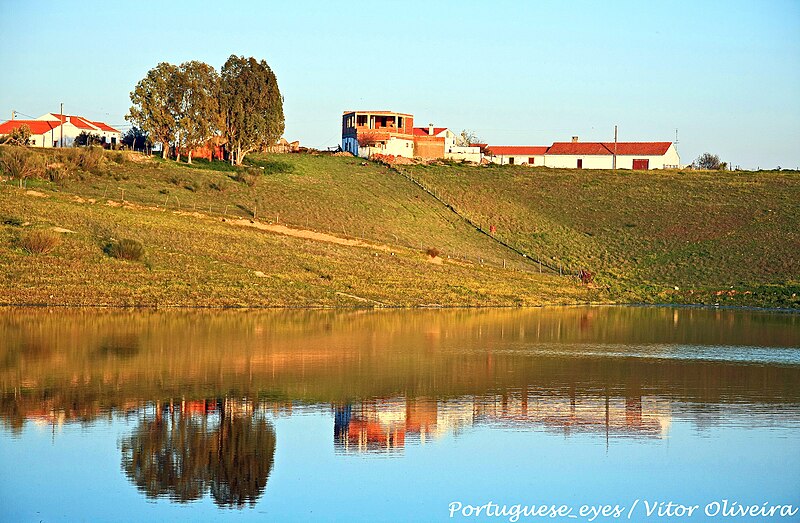 File:Estrela - Portugal (8542566792).jpg