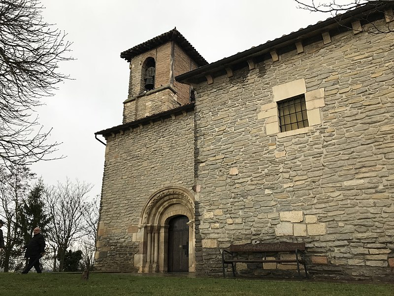 File:Exterior de la iglesia del Cristo en Abetxuko, Vitoria 2.jpg