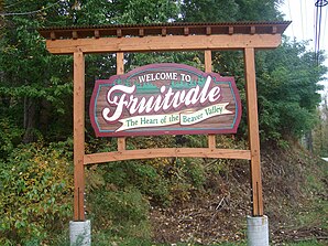 Fruitvale's welcome sign.JPG