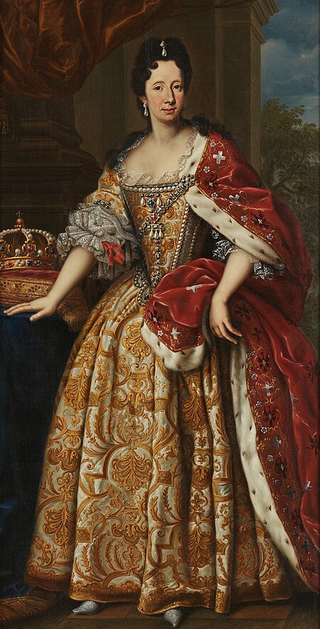Tập_tin:Full_portrait_painting_of_Anne_Marie_d'Orléans_as_Queen_of_Sardinia_overlooking_the_Sardinian_crown_and_wearing_Savoyard_ceremonial_robes_by_an_unknown_artist_(Royal_Castle_of_Racconigi).jpg
