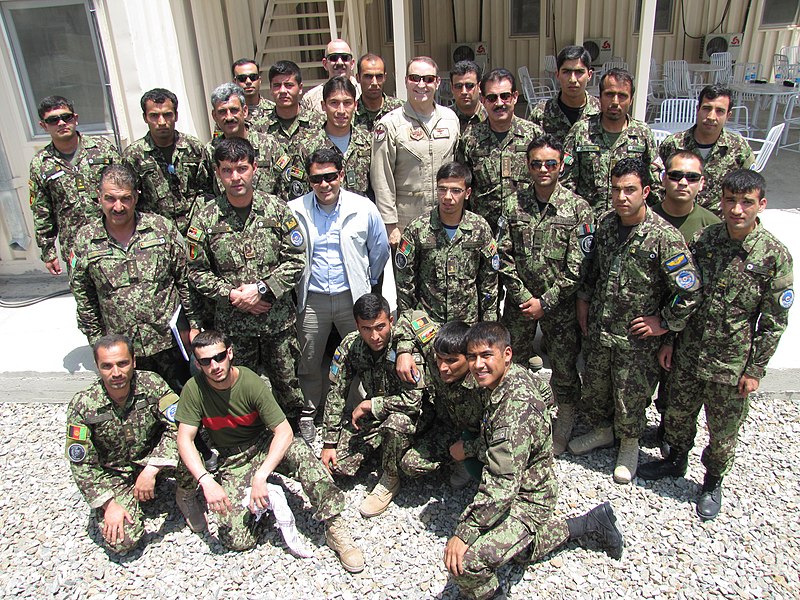 File:Generals visit "Thunder Lab" (4774266584).jpg