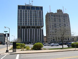 The Mott Foundation Building (right) next to Genesee Towers, circa 2007 Genesee-towers-flint-mi.jpg