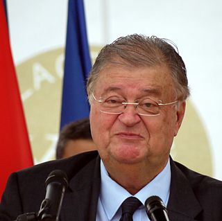 <span class="mw-page-title-main">Georges Frêche</span> French politician (1938–2010)