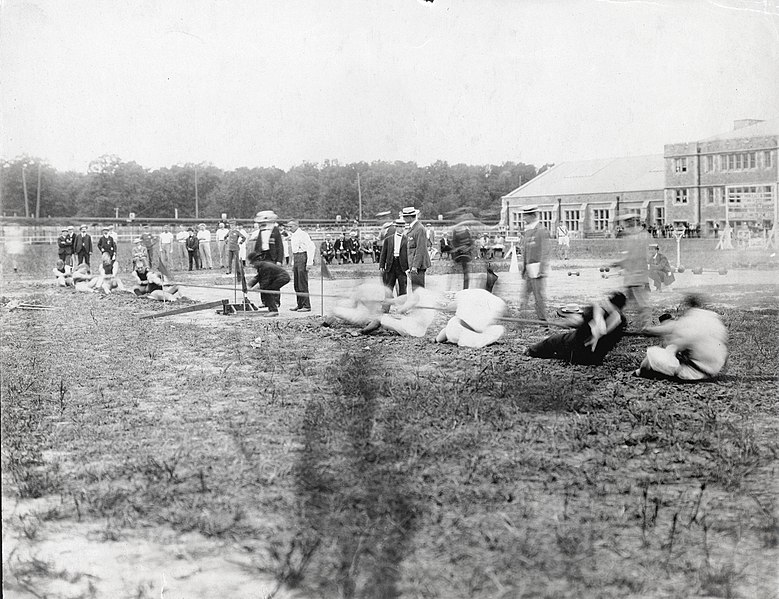 File:Greeks vs. St. Louis Turners -1 during a Tug of War at the 1904 Olympics, Francis Field, Washington University in St. Louis.jpg