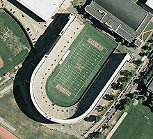 Fichier:Harvard_Stadium_aerial.jpg