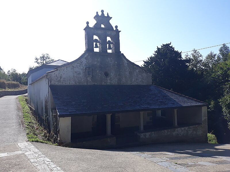 File:Iglesia de Santa María de Lago, Allande, Asturias 01.jpg