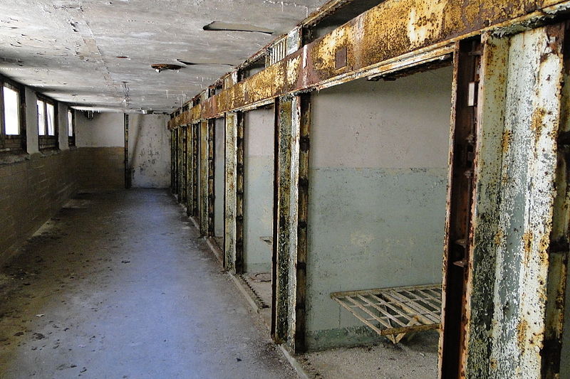 File:Interior of Cellblock Housing Death Row - Eastern State Penitentiary - Philadelphia - Pennsylvania.jpg