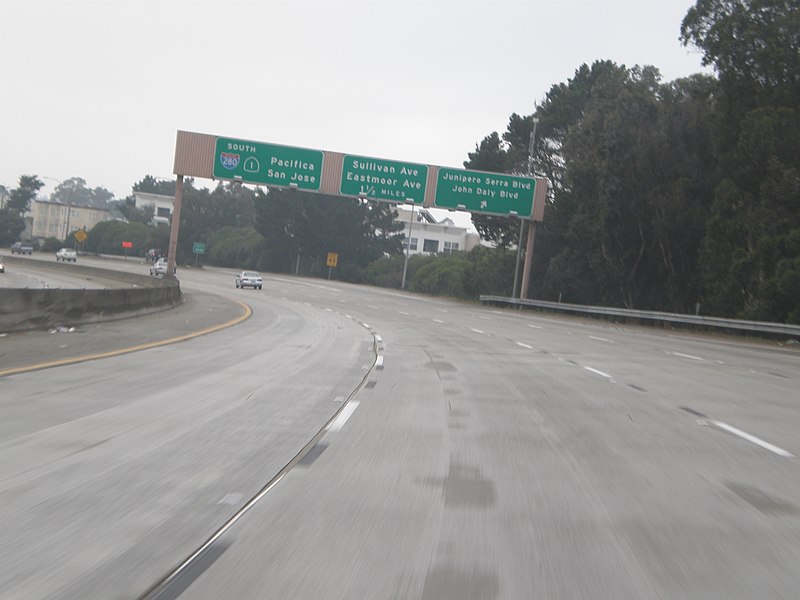 File:Interstate 280 S at Junipero Serra & John Daly exit.JPG