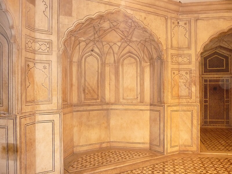 File:Jahangir's tomb-inner.JPG