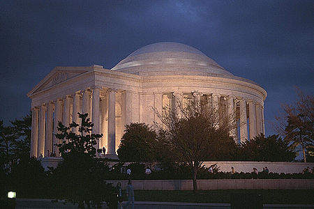 Fail:Jefferson_Memorial_at_dusk.jpg