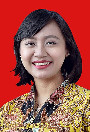 Casytha Arriwi Kathmandu: Riwayat Hidup[6], Reference