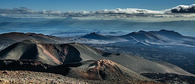 File:Kamchatka Tolbachik Cinder Cones (22889454520).jpg