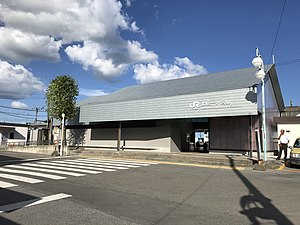 Kazusa-Ichinomiya-west-Station-building.jpg