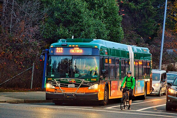 A King County Metro bus operating on Route 212 in Eastgate, Bellevue.