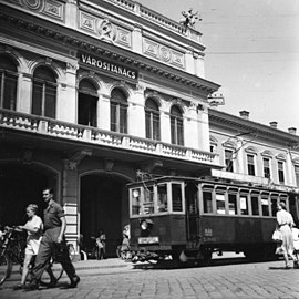 File:Kossuth tér, Nyíregyháza (Fortepan, 126926).jpg