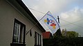Čeština: Vlajka oznamující narození miminka v obci Kunratice v okrese Liberec.