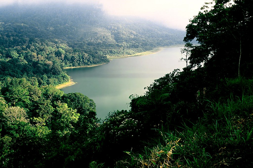 Lago Tamblingan 1998 01