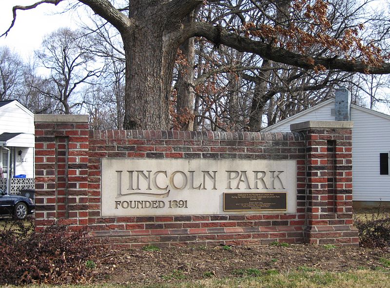 File:Lincoln Park sign.jpg