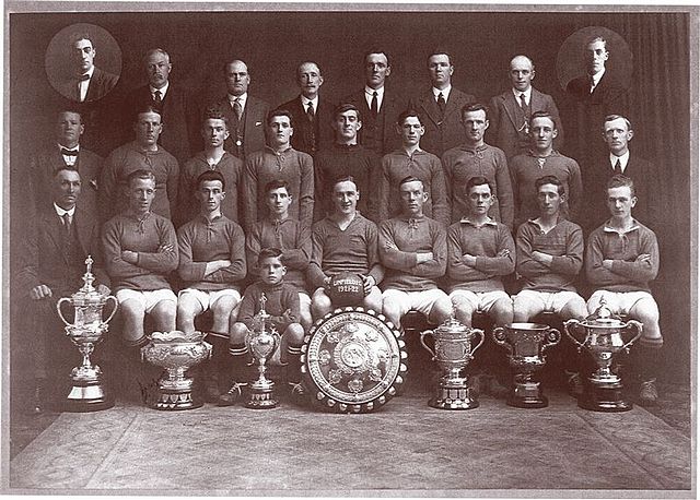 The team that lifted an unprecedented seven trophies in the 1921–22 season.