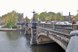 The Lombardsbrucke is one of only two bridges between the two Alster lakes; it is the inner city's most frequented bridge, with an average of 67,000 cars and 1,000 trains per day. Lombardsbrucke in Hamburg 2.jpg