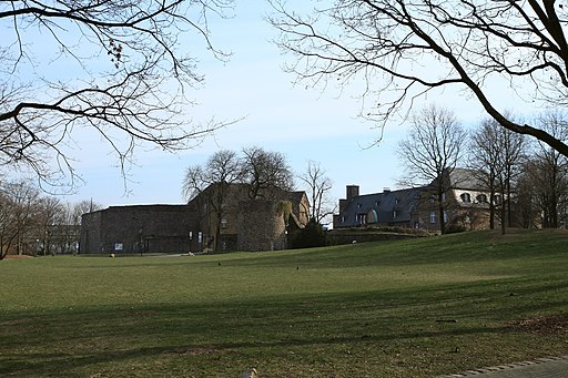 Mülheim adR - Am Schloss Broich - Darlington-Park+Schloss 01 ies