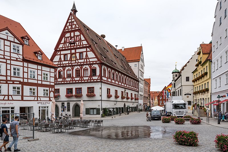 File:Marktplatz 15 Nördlingen 20180827 001.jpg