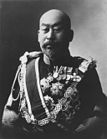 東京仏学校設立のため辻新次や古市公威らと仏学会を組織し、創立会員となった寺内正毅。後の第18代内閣総理大臣、元帥陸軍大将。