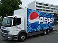 Un camion de distribution Pepsi.