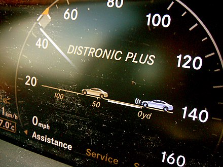 Distronic Plus display on Mercedes-Benz S-Class (W221) Mercedes-Benz Distronic Plus screen.jpg