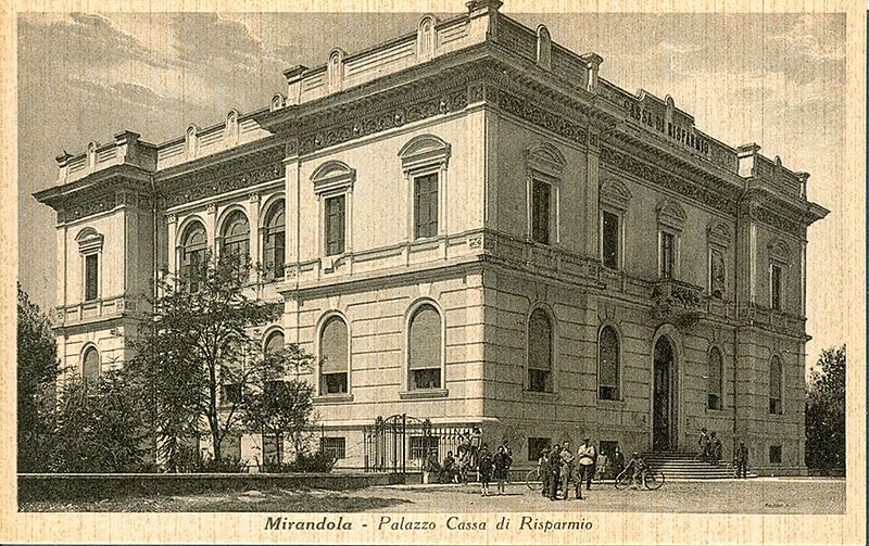 File:Mirandola - Palazzo Cassa di Risparmio.jpg