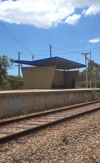 How to get to Mitchell Park Railway Station with public transport- About the place