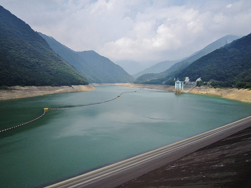 File:Miyama Dam lake.jpg