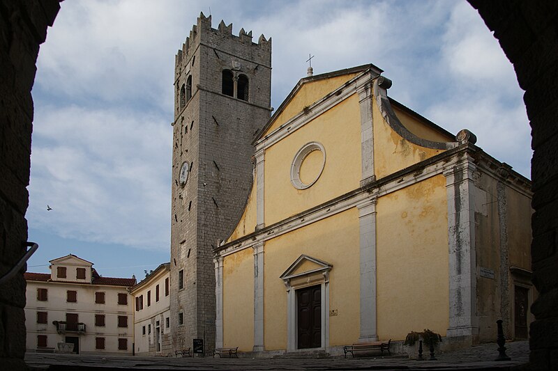 File:Motovun Istria church and bell tower.jpg