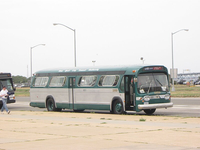 File:NYC Transit Authority GMC TDH-5301 1059.jpg