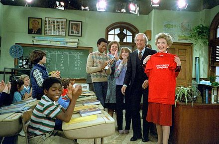 The cast of Diff'rent Strokes with guest star Nancy Reagan in 1983