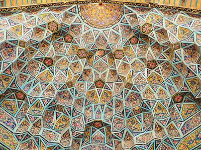 Nasr ol Molk mosque vault ceiling.jpg