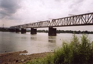 The appearance of the bridge in 2003 Novosibirsk Ob.jpg