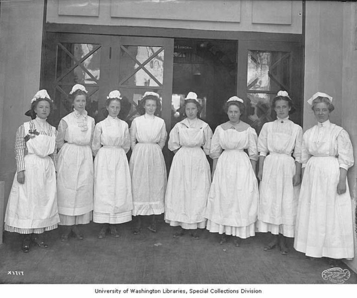 File:Olympia High School Domestic Science Girls, wearing hats and aprons, Alaska-Yukon-Pacific-Exposition, Seattle, Washington, 1909 (AYP 1084).jpeg